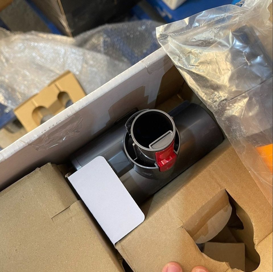 Dyson V8 Absolute Vacuum Cleaner Without Cable with 2 Functions, 115 W, 0.54 litres, 87 Circuit Breaker